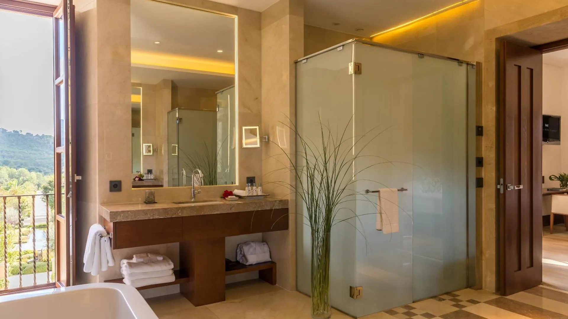 Castell Son Claret - The Leading Hotels Of The World إيس كابدييا 5*,  إسبانيا