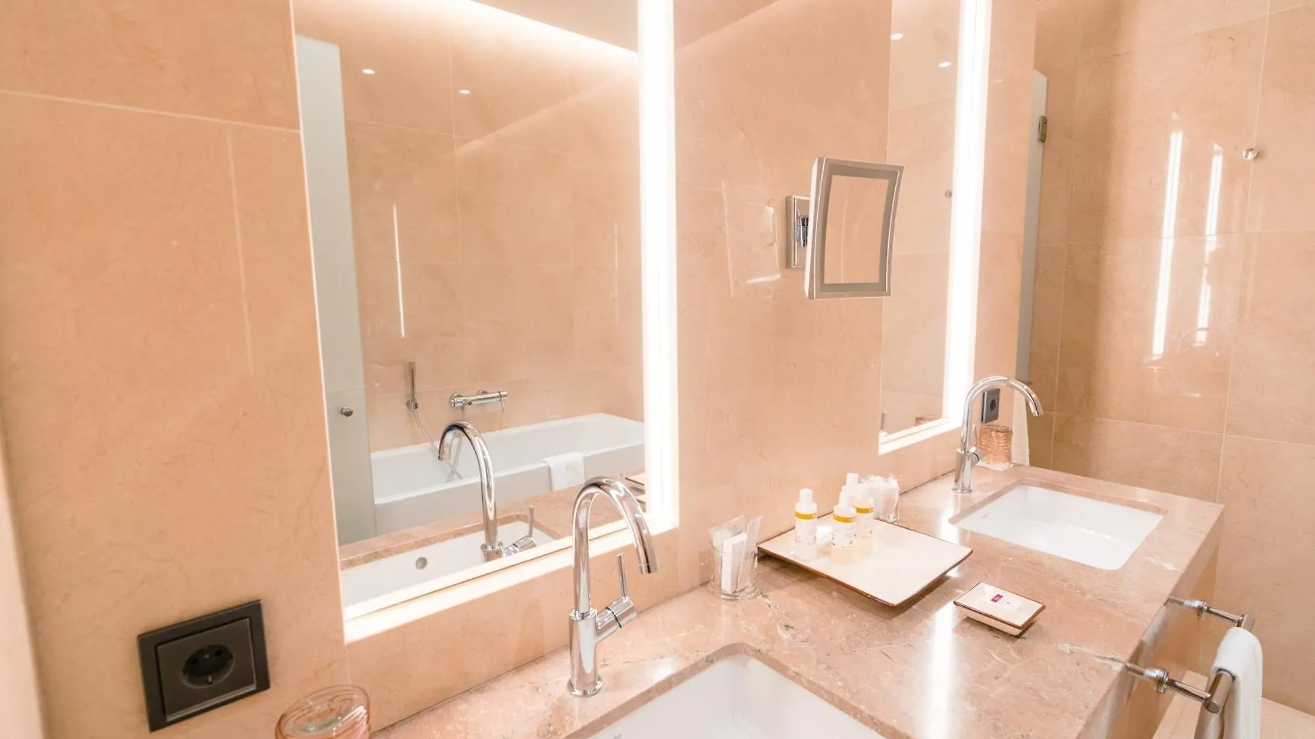 Castell Son Claret - The Leading Hotels Of The World 에스 카프델라 5*,