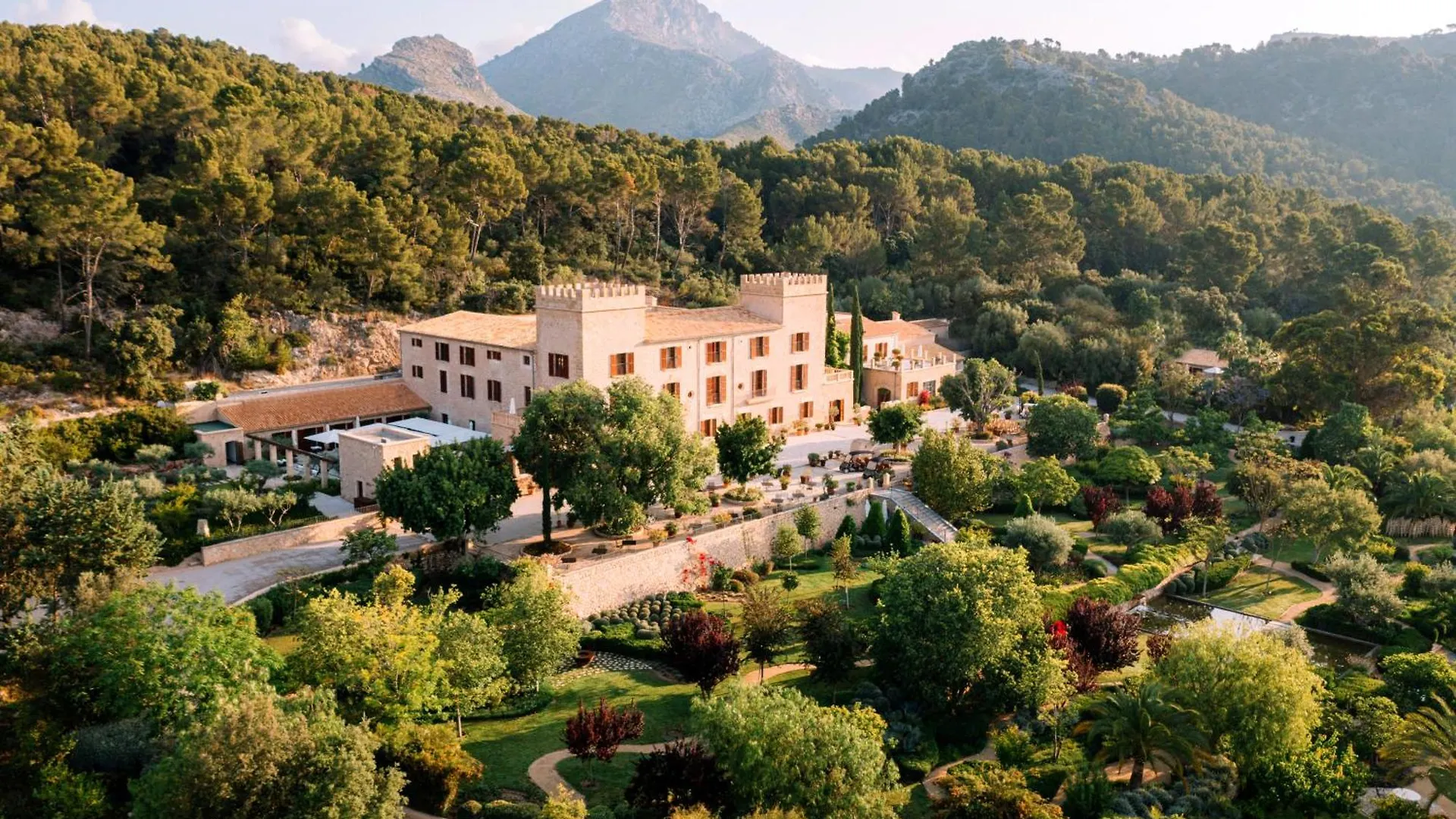 Castell Son Claret - The Leading Hotels Of The World إيس كابدييا